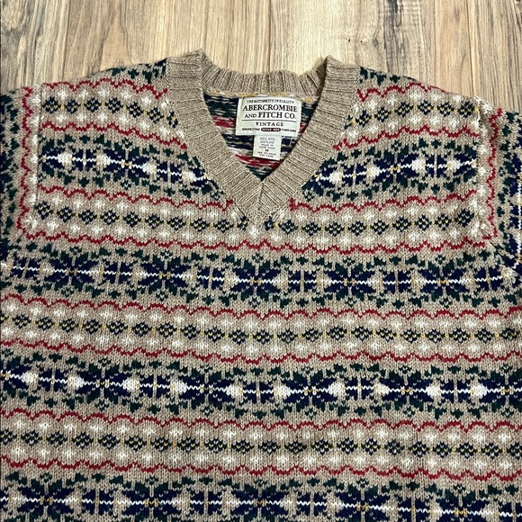 Vintage Abercrombie & Fitch V-neck Fair Isle  100% Wool Shetland Sweater Sz M - Picture 3 of 7